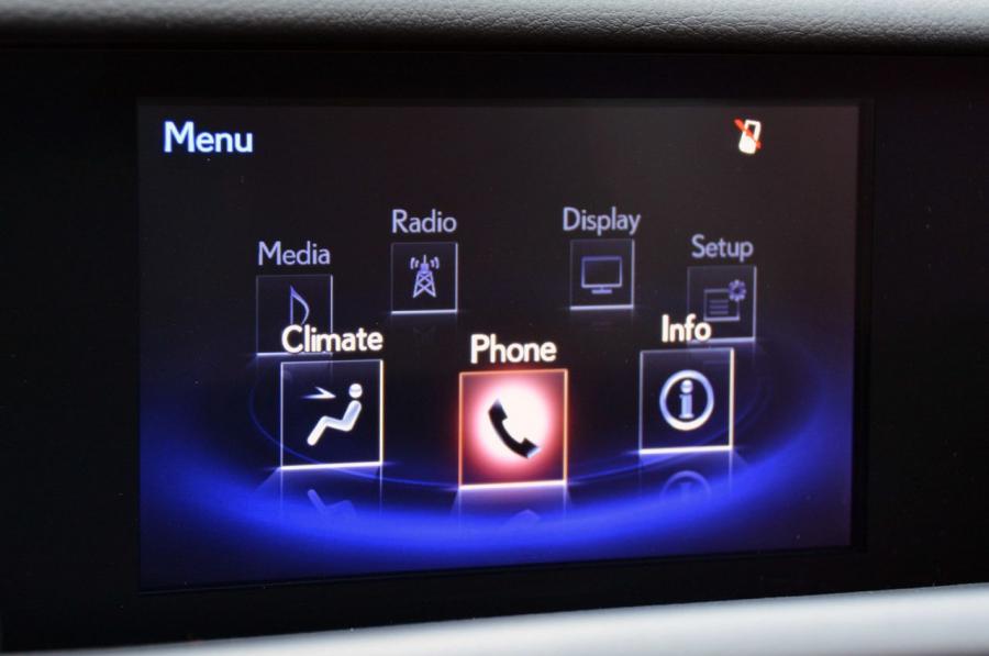  Lexus IS350 2014 года  (фото 25 из 42)